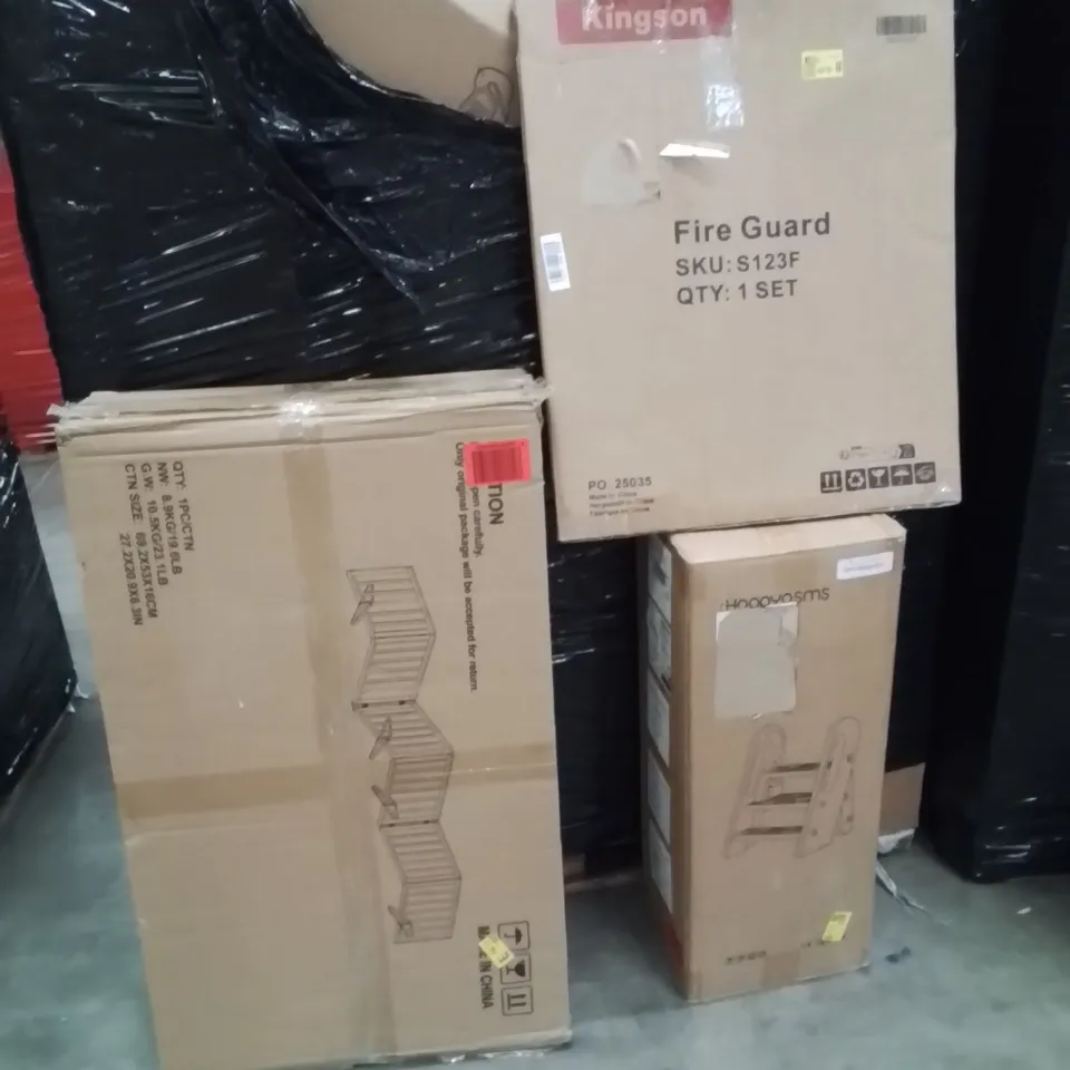 PALLET OF ASSORTED HOUSEHOLD GOODS AND PRODUCTS TO INCLUDE;DOG GATE,KIDS LADDER,FIRE GUARD