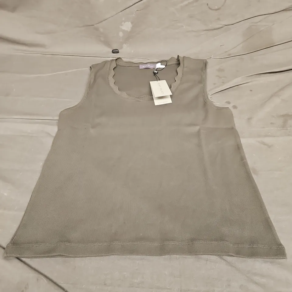 MINT VELVET SCALLOP VEST IN KHAKI SIZE XL