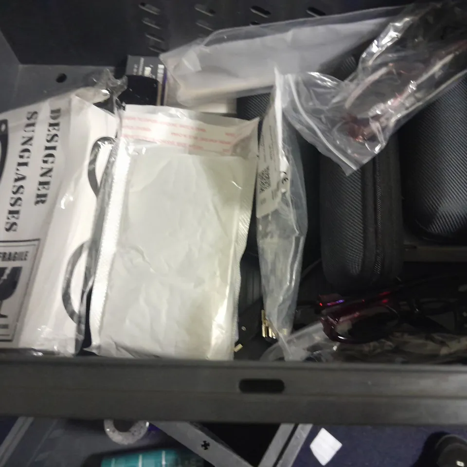 LOT OF APPROXIMATELY 25 ASSORTED PAIRS OF GLASSES TO INCLUDE MIU MIU, GD COLLECTION AND FASHION GLASSES