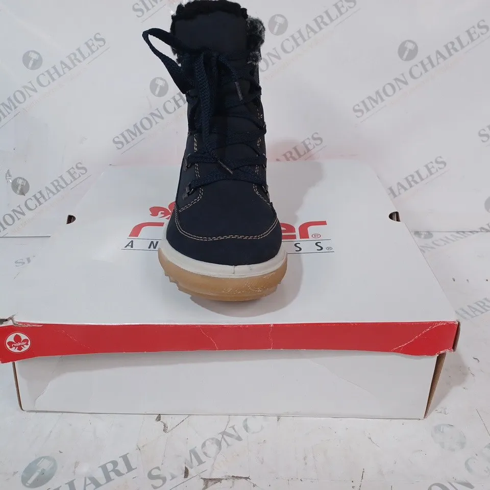 BOXED PAIR OF RIEKER WARM HIKING BOOTS, NAVY - SIZE 6 