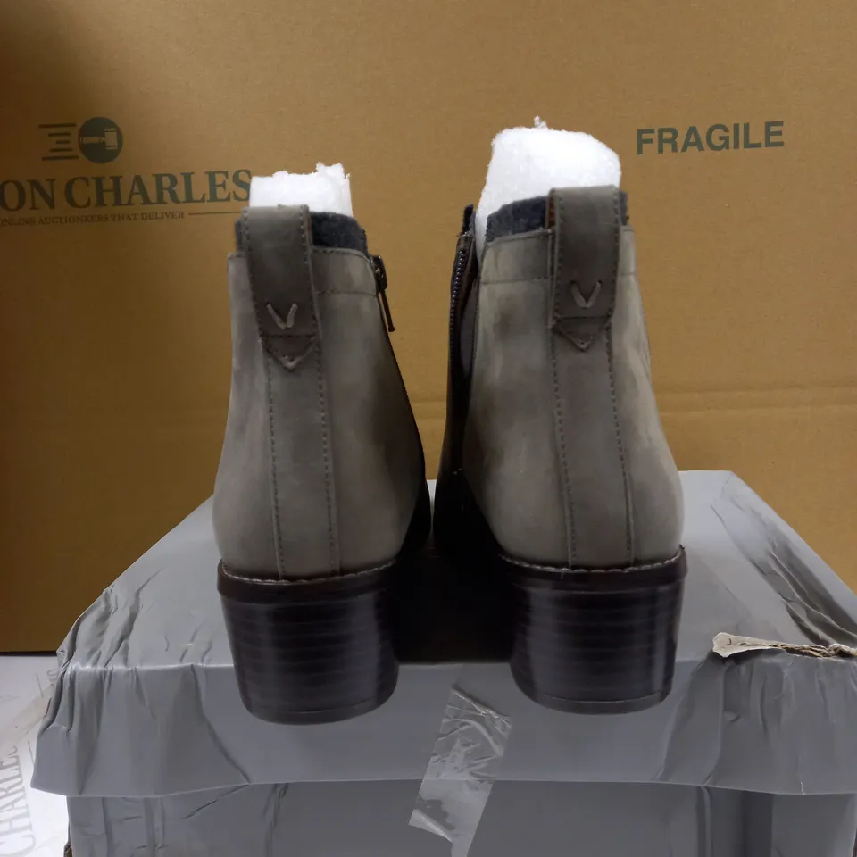 VIONIC HOPE JOSLYN CHARCOAL BOOT SIZE 6.5