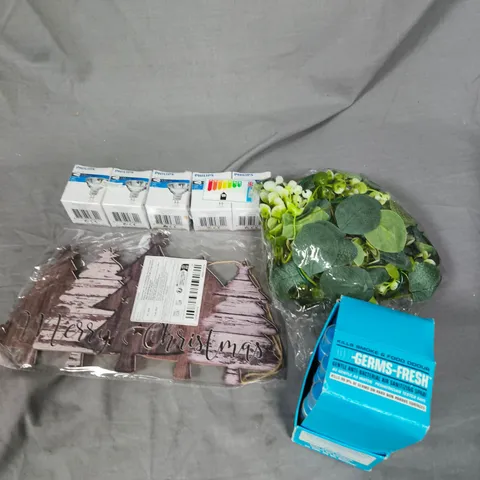 APPROXIMATELY 10 ASSORTED HOUSEHOLD PRODUCTS TO INCLUDE LED LIGHTS, ODOUR SPRAY, CHRISTMAS DECOR ETC 