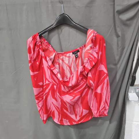NEW LOOK CURVES WOMEN'S TOP – PINK/CORAL LEAF PRINT, UK SIZE 18