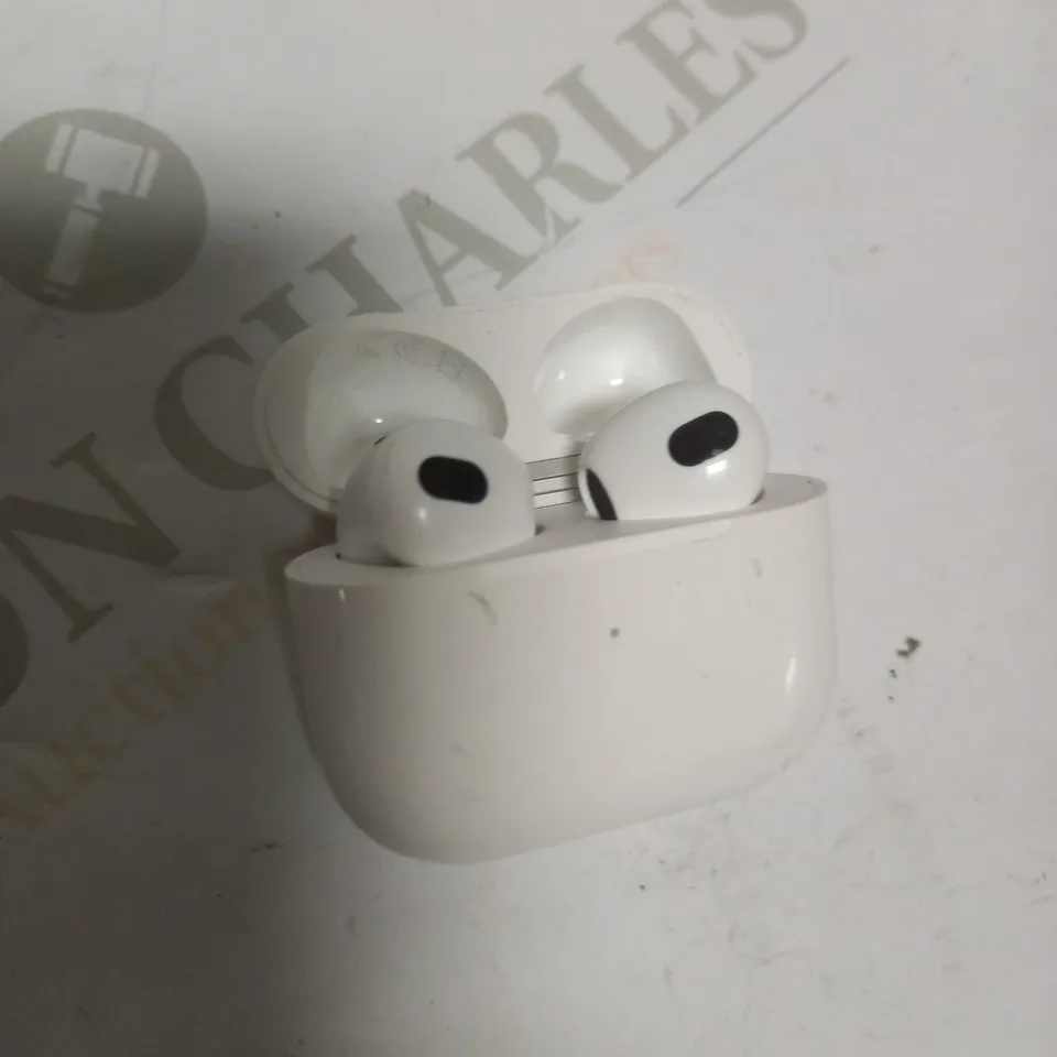 APPLE AIRPODS GEN 3