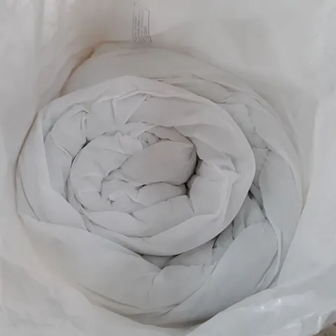 BAGGED HOLLOWFIBER 13.5 QUILTED DUVET ALL YEAR AROUND TOG