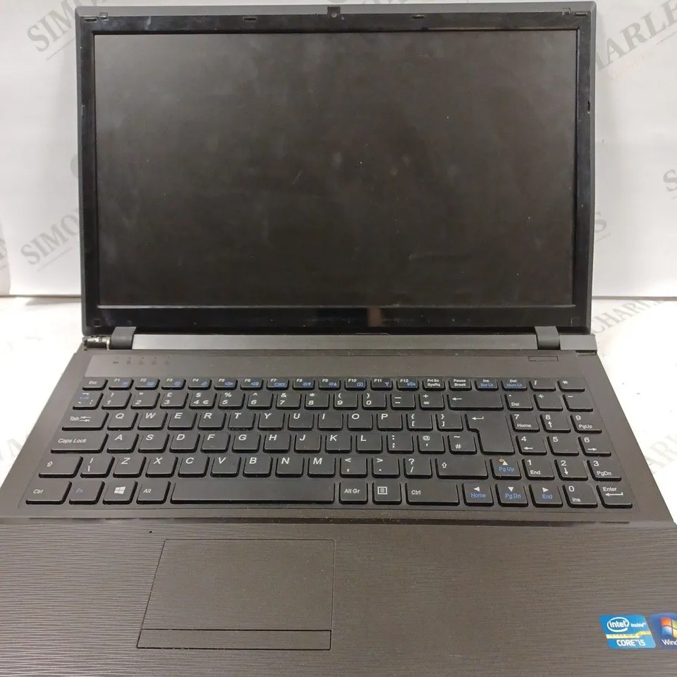 RM NOTEBOOK 320 LAPTOP 