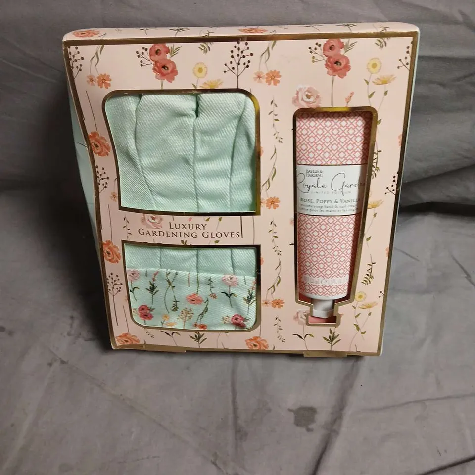 BAYLIS & HARDING ROYALE GARDEN LUXURY GARDENING GLOVES AND HAND CREAM GIFT SET – BOXED
