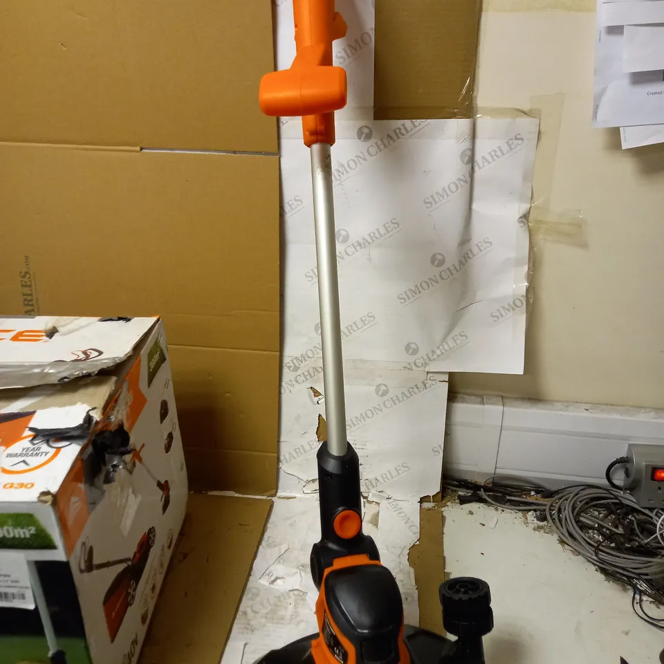 YARD FORCE 32CM ROTARY CORDLESS LAWNMOWER PLUS CORDLESS GRASS TRIMMER
