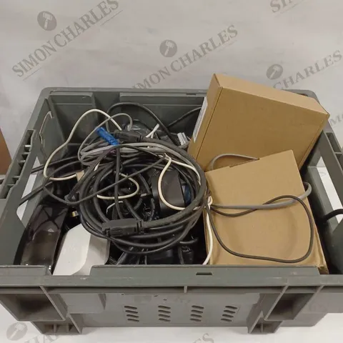 BOX TO CONTAIN APPROX 25 X ASSORTED TECH CABLES, WIRE AND CHARGES