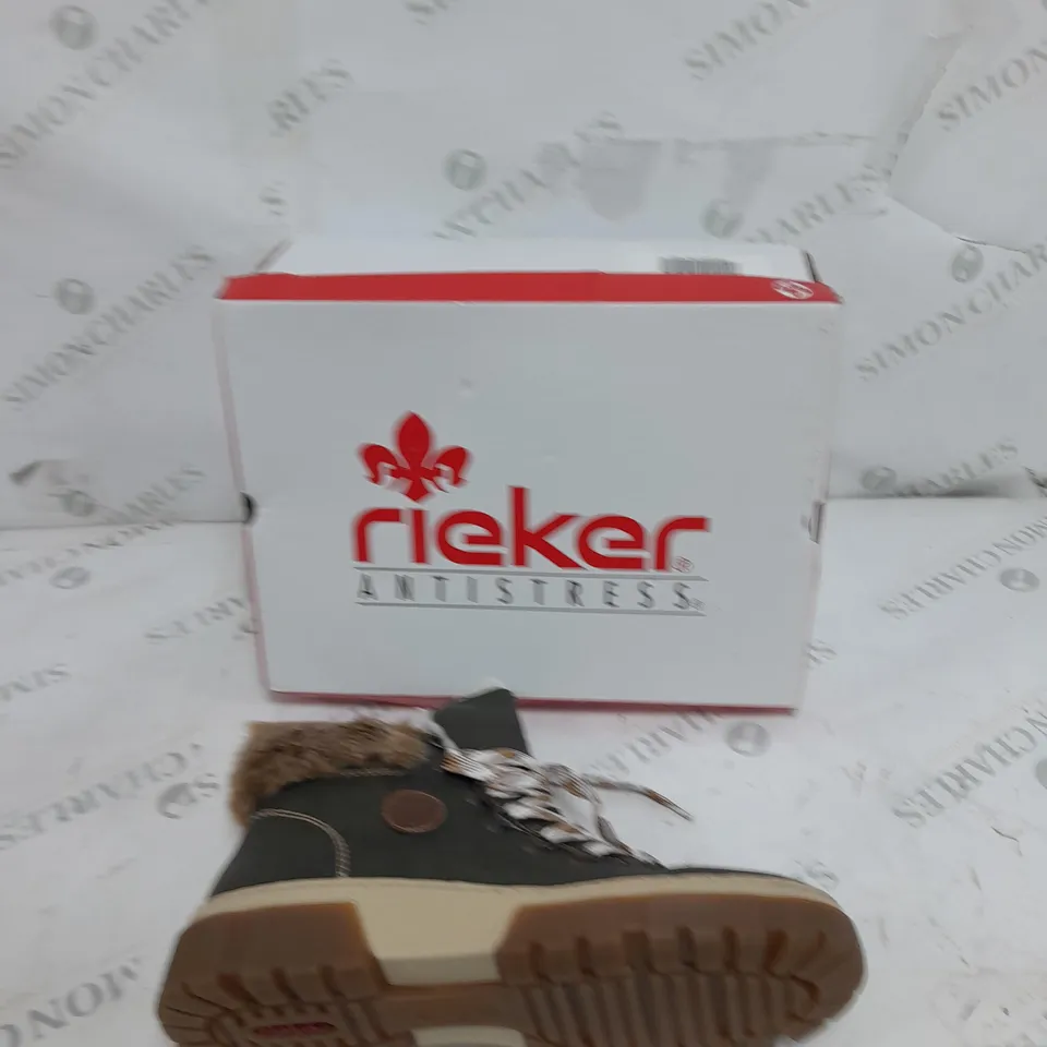 BOXED RIEKER LACE UP CHUNKY BOOTS OLIVE SIZE 8