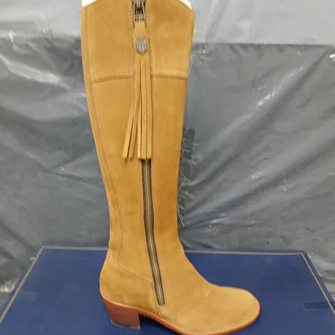 BOXED FAIRFAX & FAVOUR SUEDE HEELED REGINA BOOTS - UK SIZE 4 