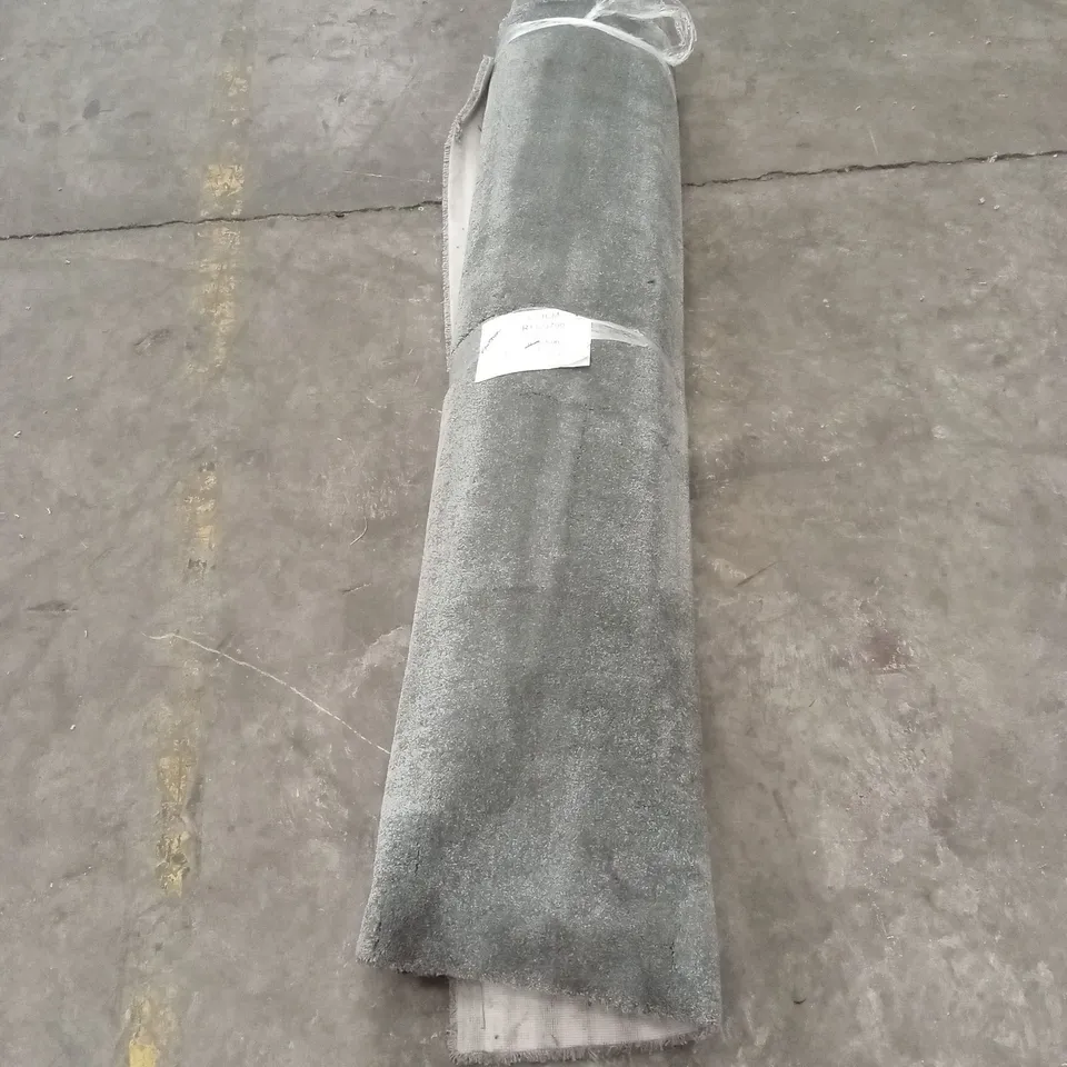 ROLL OF QUALITY IMPRESSIVE SLATE CARPET // APPROX SIZE; 2.05 x 5m