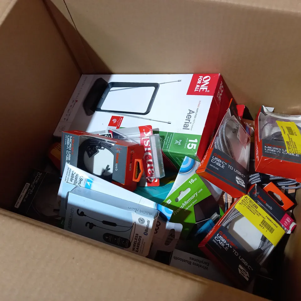 LOT OF ASSORTED ITEMS TO INCLUDE MIXX RX1 WIRELESS HEADPHONES, ONE FOR ALL HDTV INDOOR AERIAL, LOGITECH M90 CORDED MOUSE, BLACKWEB SYNC AND CHARGE CABLE, BLACKWEB USB-C TO USB-C CABLE, ETC. 