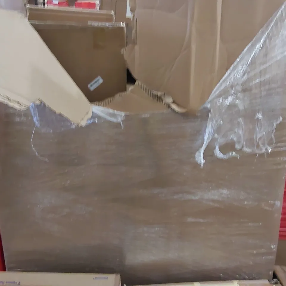 PALLET OF ASSORTED ITEMS INCLUDING: CEILING FAN, INDUCTION HOB, DOG CARRY BAG. PET BED