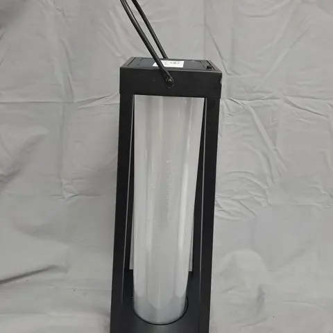 GARDEN REFLECTIONS WARM WHITE 3D EFFECT LED SOLAR LANTERN