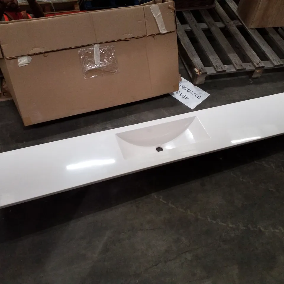 BRAND NEW BATHROOM WORKTOP WITH BASIN -  2000×310MM