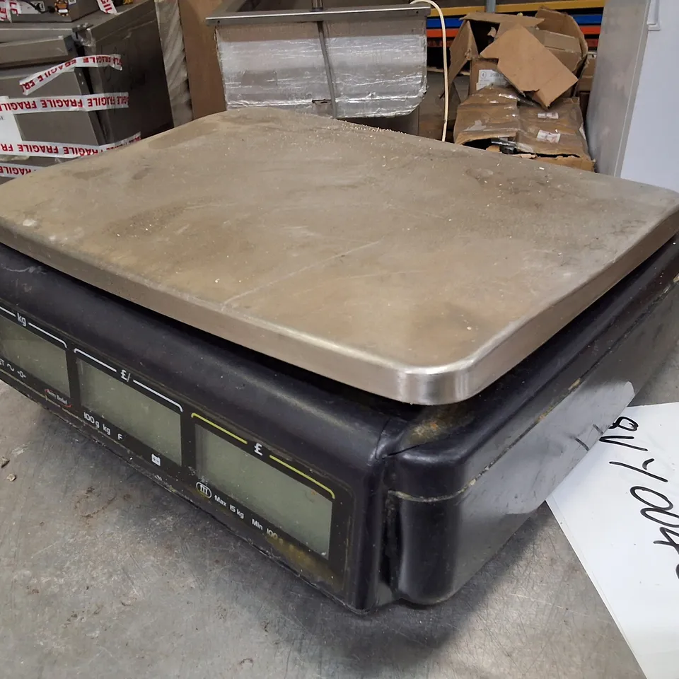 AVERY BERKEL FX50 COUNTER SCALES