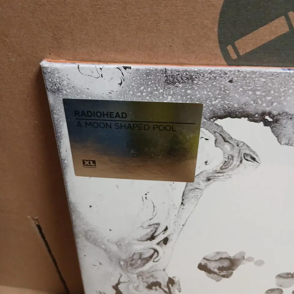 RADIOHEAD - A MOON SHAPED POOL VINYL LP (XL)