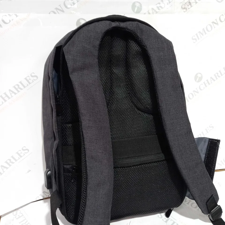 MAGNERS IRISH CIDER CHARGABLE BACKPACK
