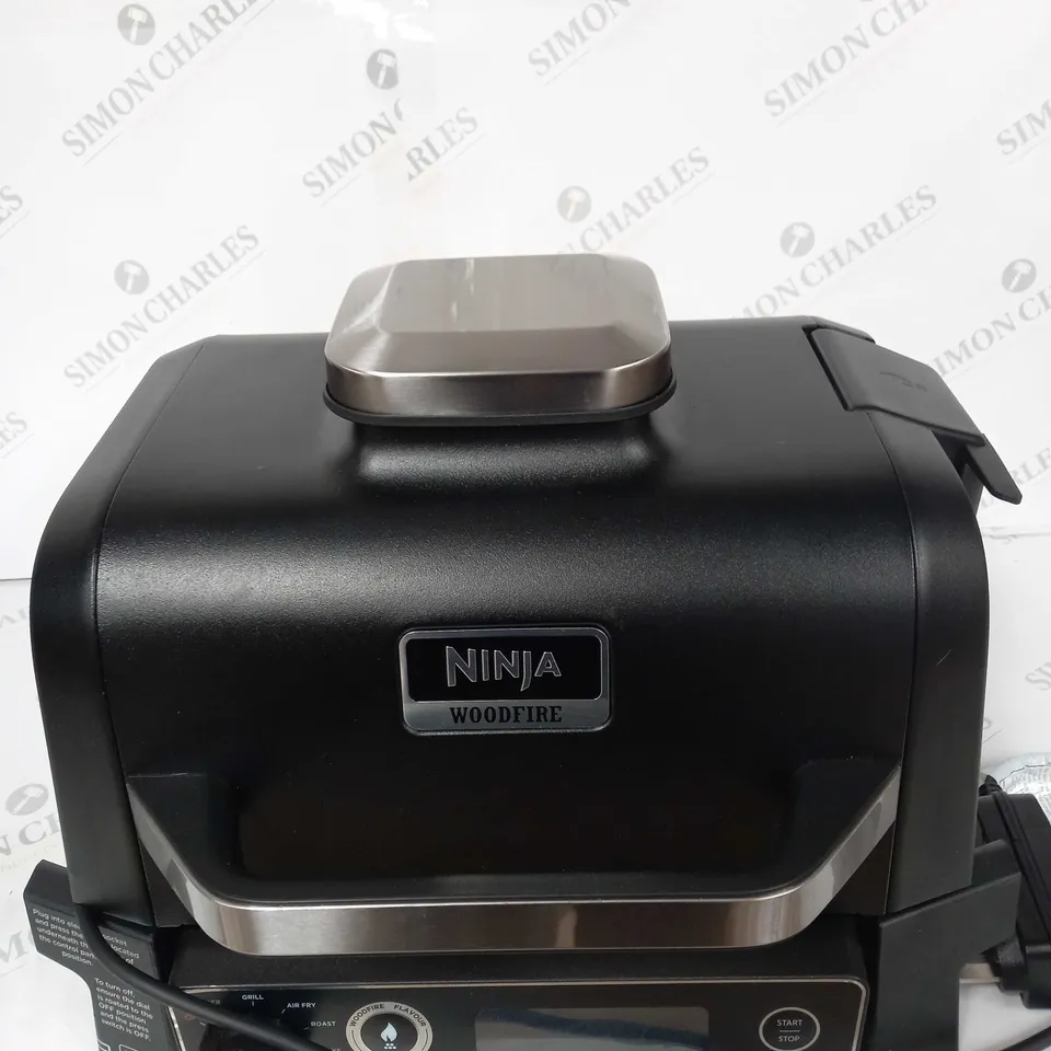 NINJA WOODFIRE ELECTRIC BBQ GRILL & SMOKER WITH AIR FRY FUNCTION OG701UKQ