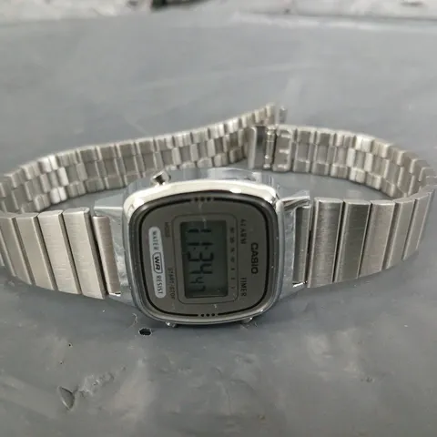 BOXED CASIO SILVER WOMEN'S DIGITAL WATCH