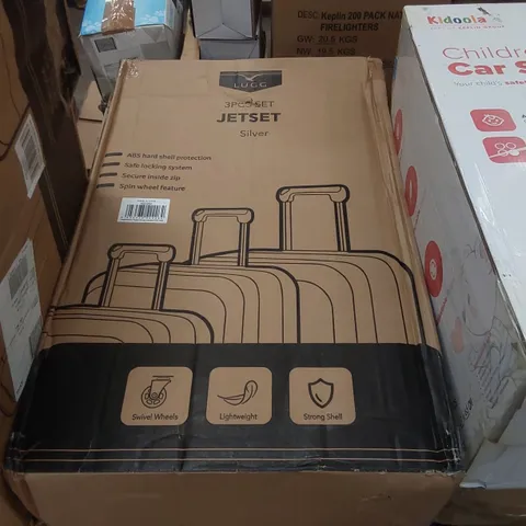 BOXED LUGG JETSET SUITCASE 