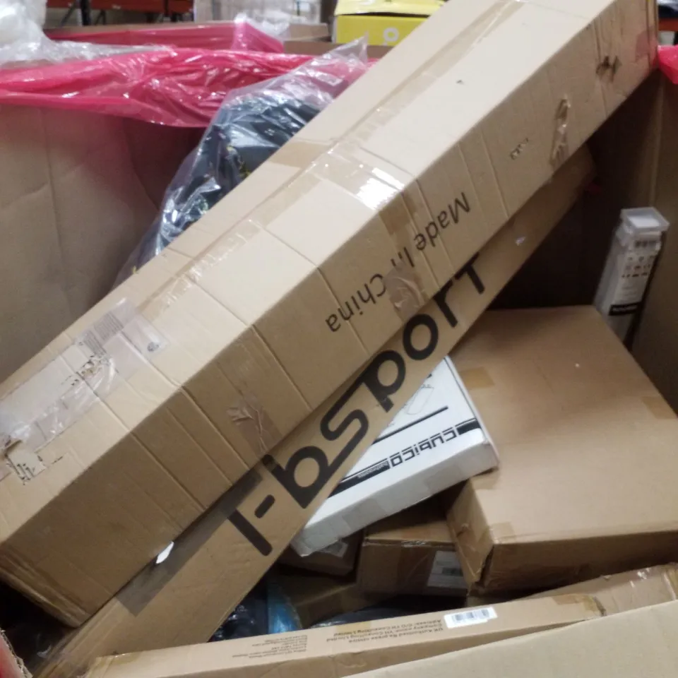 PALLET CONTAINING ASSORTED PRODUCTS INCLUDING FOLDABLE PLAY MAT, FLOOR CHAIR, MULTI-FUNCTION STEAM CLEANER, UMBRELLA & PUZZLE MAT