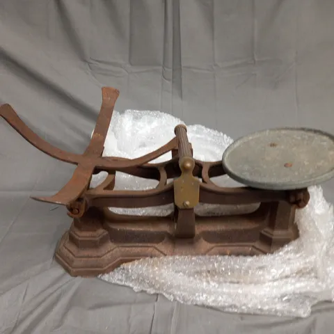 CAST IRON ANTIQUE SCALES