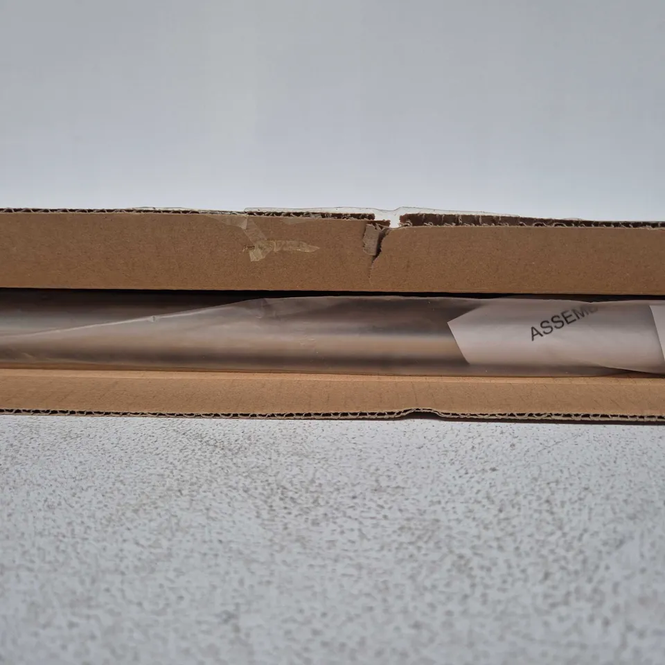 BOXED 2.4M LINE PROP (CP29M)