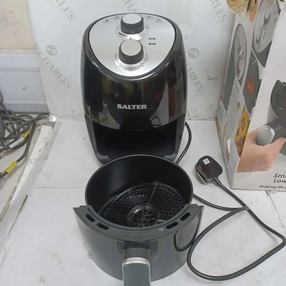 BOXED SALTER COMPACT HOT AIR FRYER 