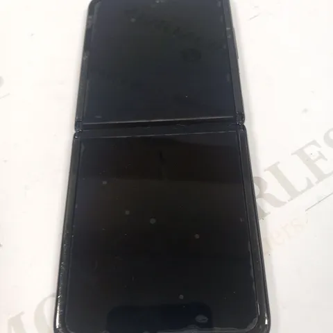 BOXED SAMSUNG GALAXY Z FLIP 5G MOBILE PHONE