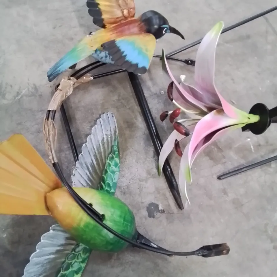 BOXED HOME2GARDEN HUMMINGBIRD WINDSPINNER