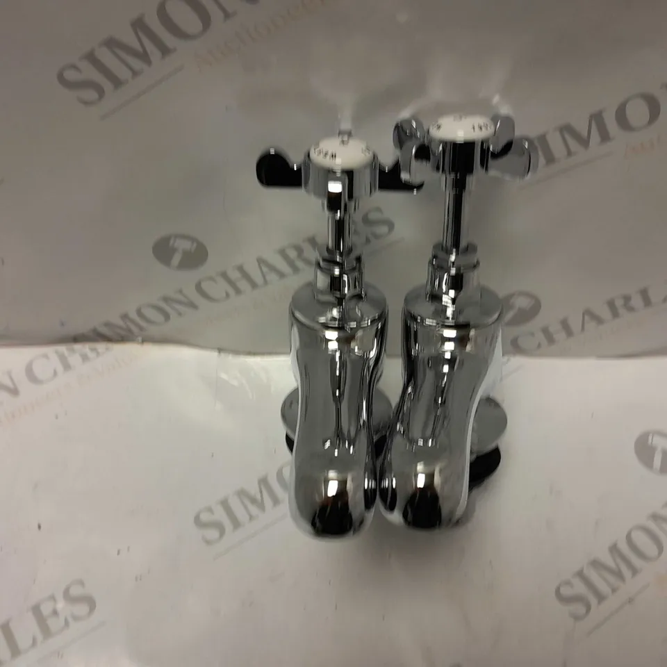 BOXED MONDELLA WESTMINSTER CHROME BATH TAPS