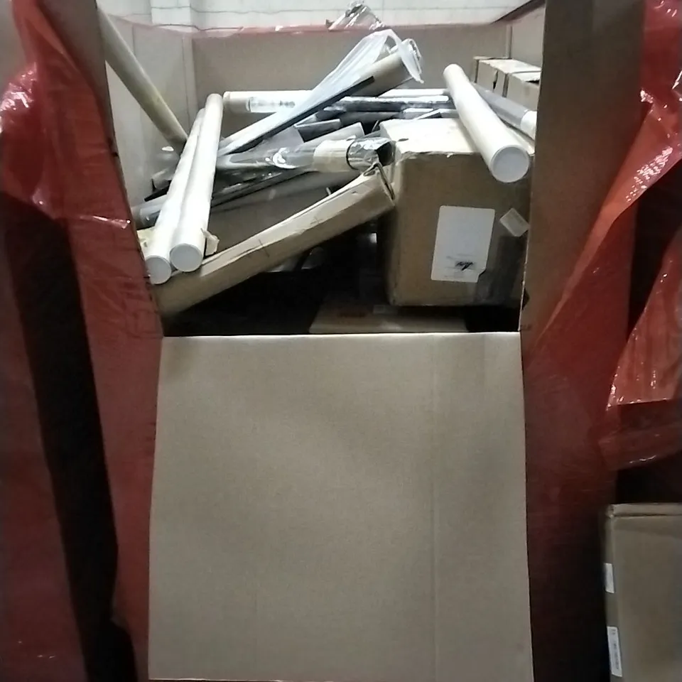 PALLET OF HOUSEHOLD ITEMS TO INCLUDE END TABLE, DOOR GATE, LAUNDRY BASKET, TENSION ROD AND OTHER ASSORTED ITEMS...