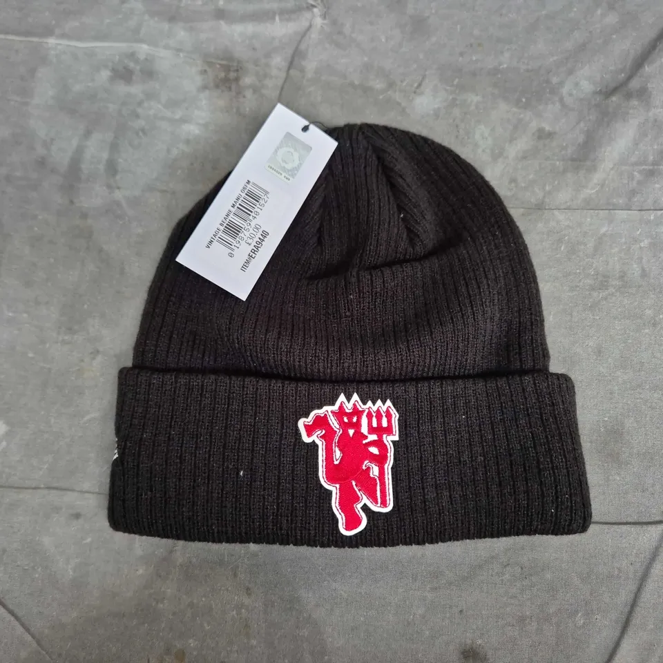 MANCHESTER UNITED VINTAGE BEANIE IN BLACK