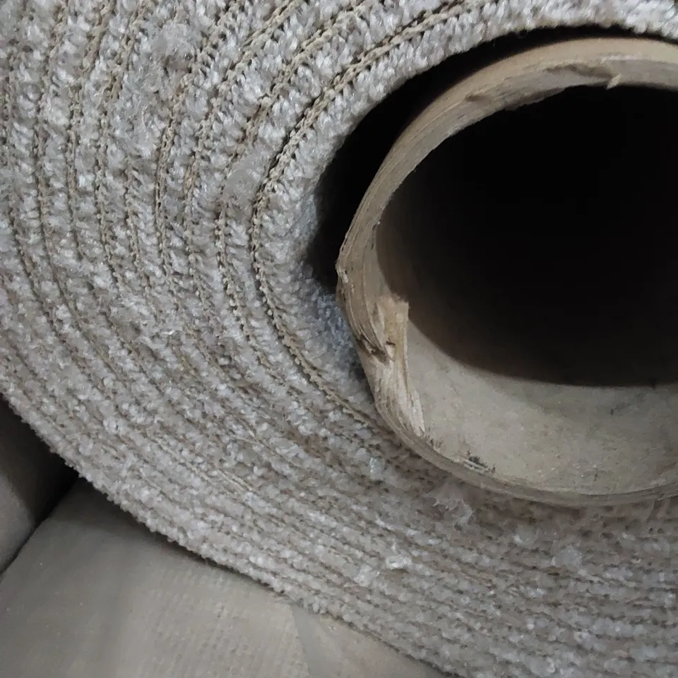 LARGE ROLL OF QUALITY CARPET // SIZE UNSPECIFIED 