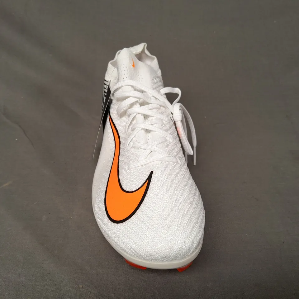PAIR OF NIKE MERCURIAL AIR ZOOM FOOTBALL BOOTS IN WHITE/ORANGE/BLACK UK SIZE 9