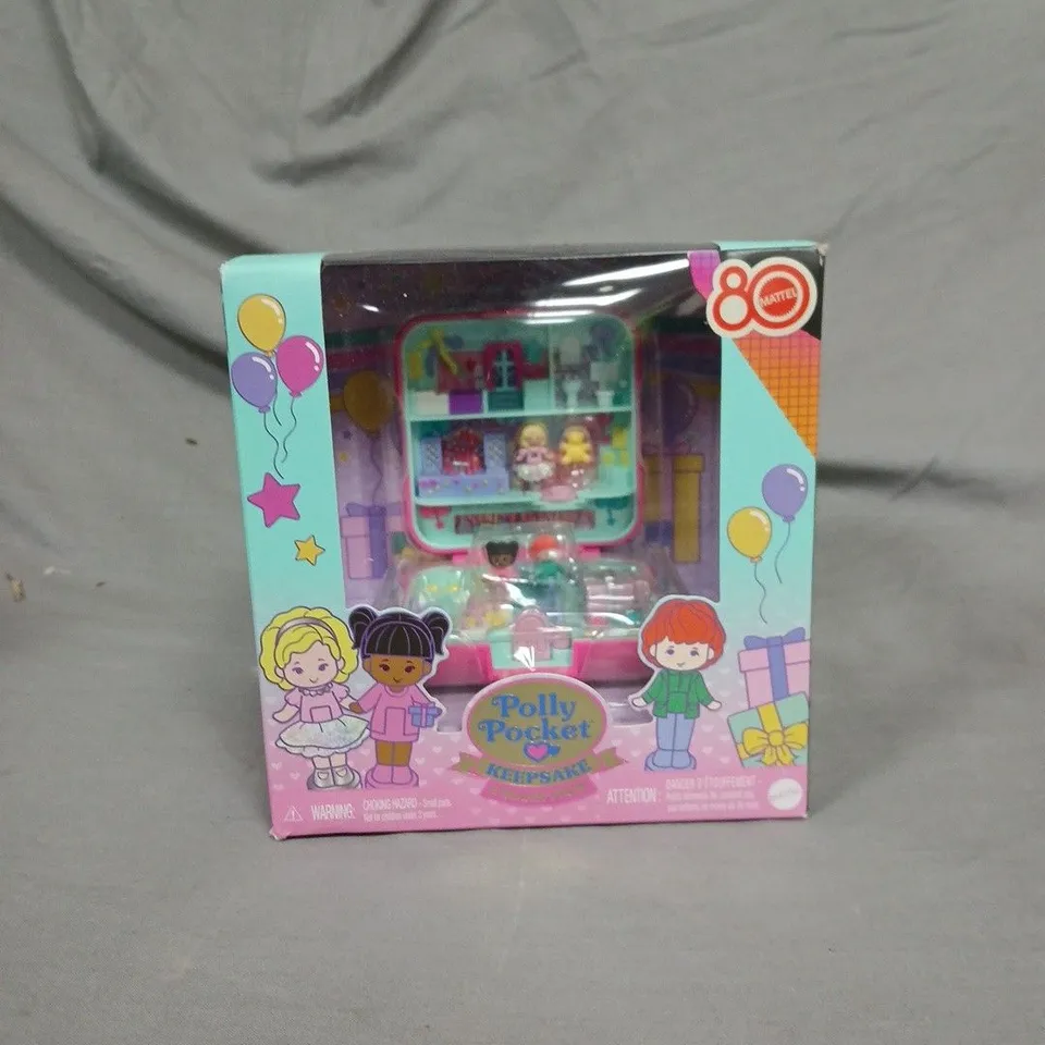 POLLY POCKET KEEPSAKE COLLECTION – BOXED MINI DOLL SET WITH ACCESSORIES