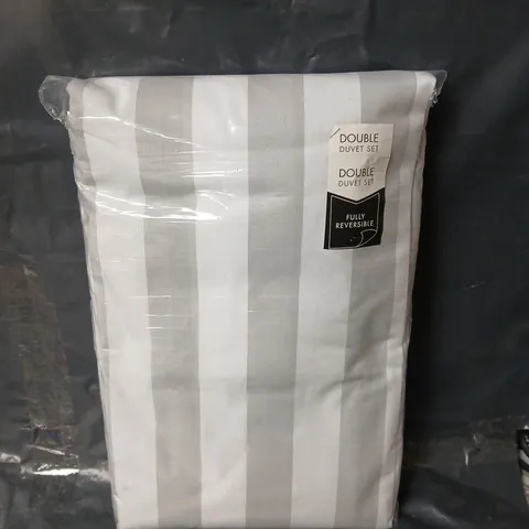 CATHERINE LANSFIELD COVE STRIPE SILVER REVERSIBLE DUVET COVER - DOUBLE