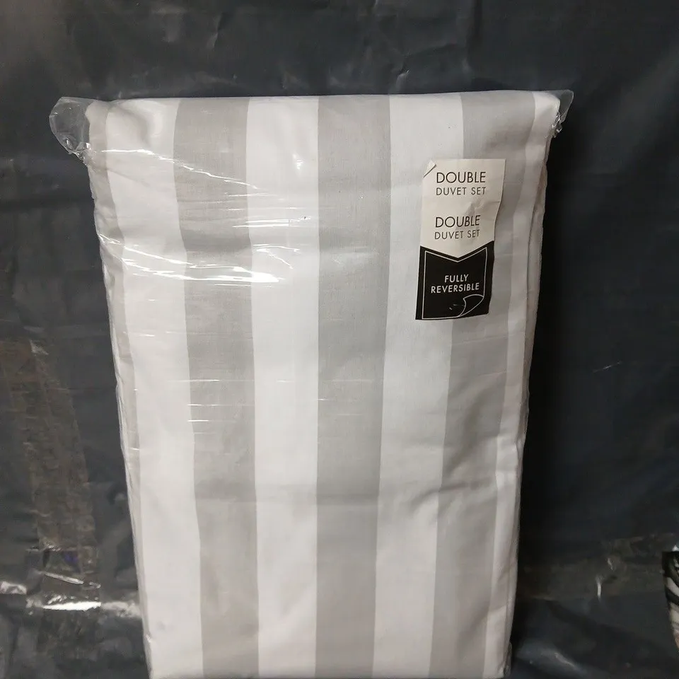 CATHERINE LANSFIELD COVE STRIPE SILVER REVERSIBLE DUVET COVER - DOUBLE