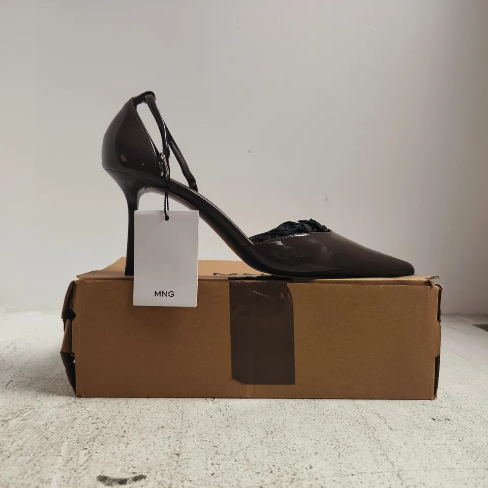 BOXED PAIR OF MANGO WOMENS POINTED TOE STILETTO HEELS IN CHOCOLATE SIZE UK 5