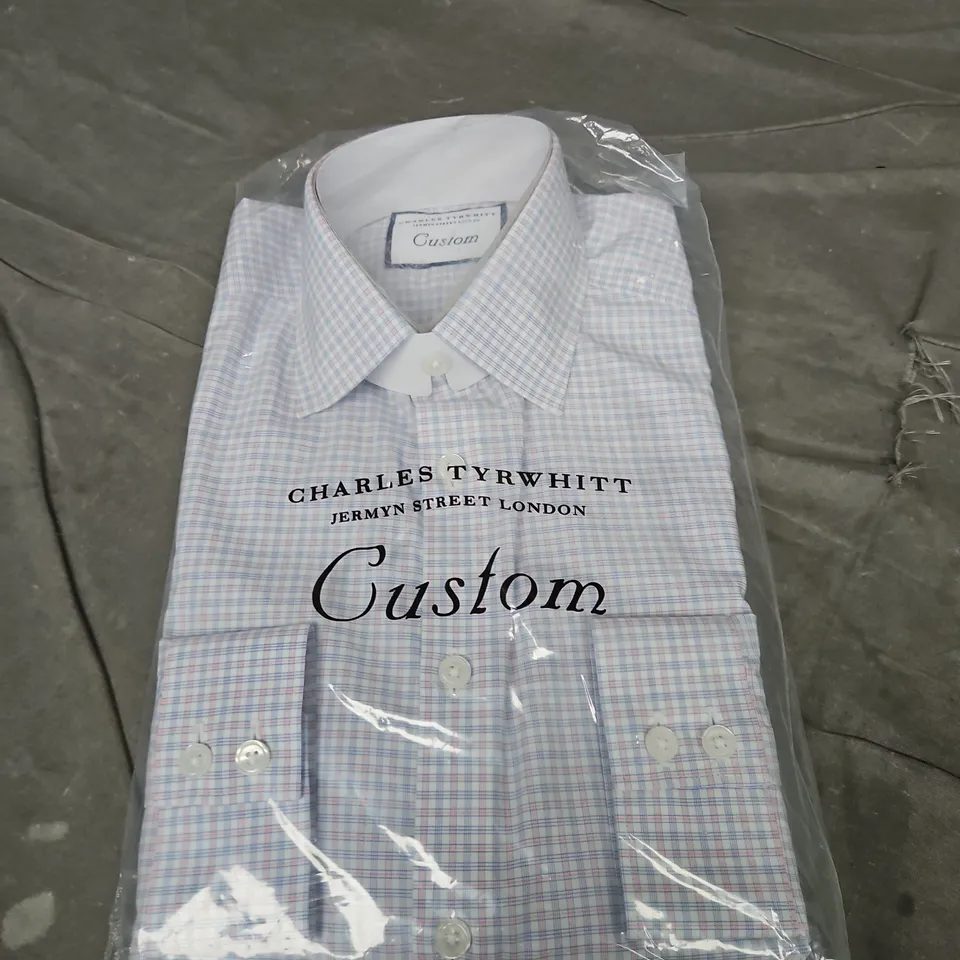 BAGGED CHARLES TYRWHITT BUTTON SHIRT - SIZE UNSPECIFIED