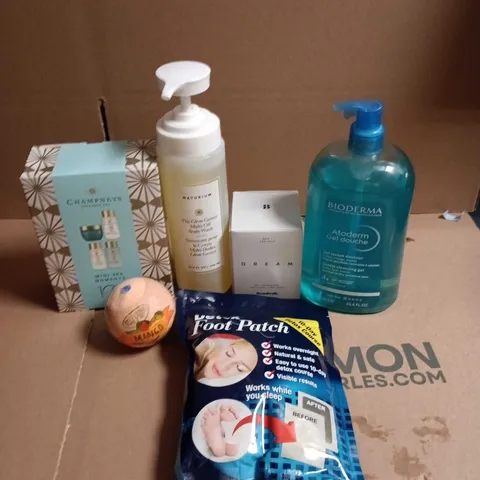 APPROXIMATEY 20 ASSORTED HEALTH AND BEAUTY PRODUCTS TO INCLUDE - BIODERMA SHOWER GEL - CHAMPNEY'S GIFT SET AND DETOX FOOT PATCHES