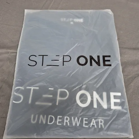 STEP ONE UNDERWEAR T-SHIRT IN BLACK - XL