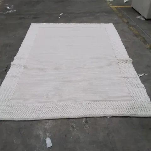 QUALITY DESIGNER AREA RUG - APPROXIMATELY 230X160CM