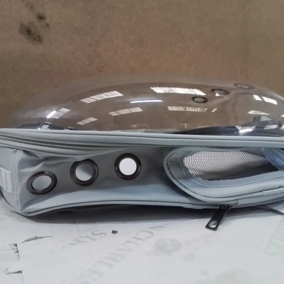 CLEAR PLASTIC PET CARRIER 