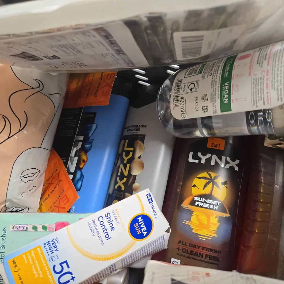 APPROX 12 ASSORTED BEAUTY PRODUCTS TO INCLUDE SUNDAE BODY WHIP, GARNIER SHAMPOO, LYNX BODY WASH, ETC 
