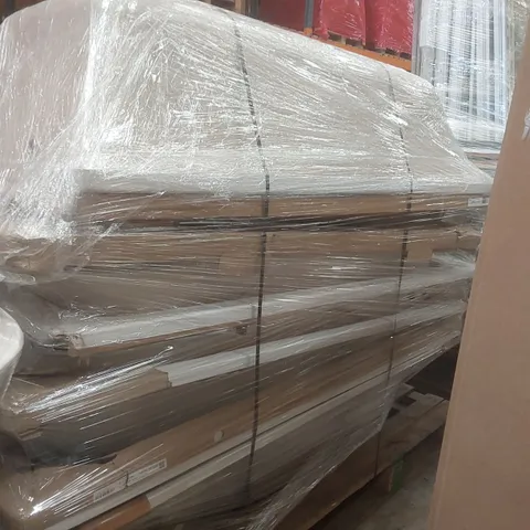 PALLET CONTAINING APPROXIMATELY 8x MIXED STEEL & ACRYLIC BATH TUBS