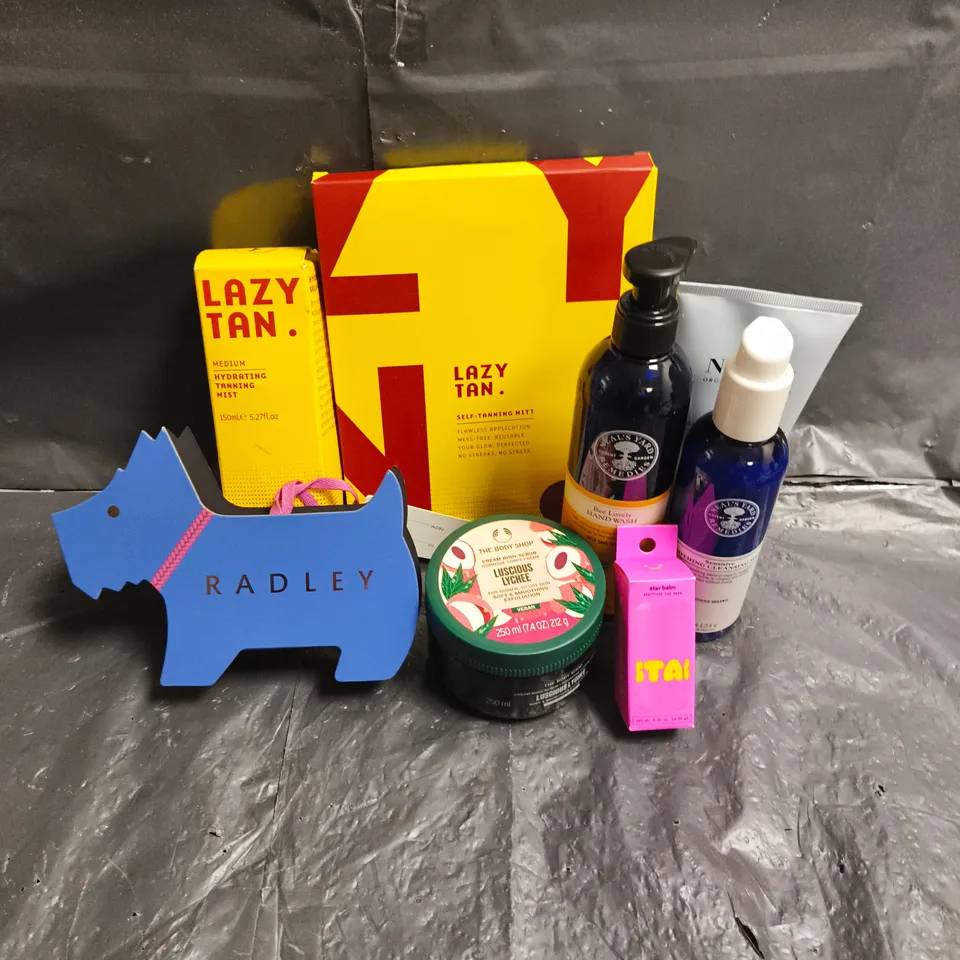 APPROXIMATEY 20 ASSORTED HEALTH AND BEAUTY PRODUCTS TO INCLUDE - STARFACE LIP BALM - NEOM MAGNESIUM BODY BUTTER - NEAL'S YARD CLEANSING MILK - ETC