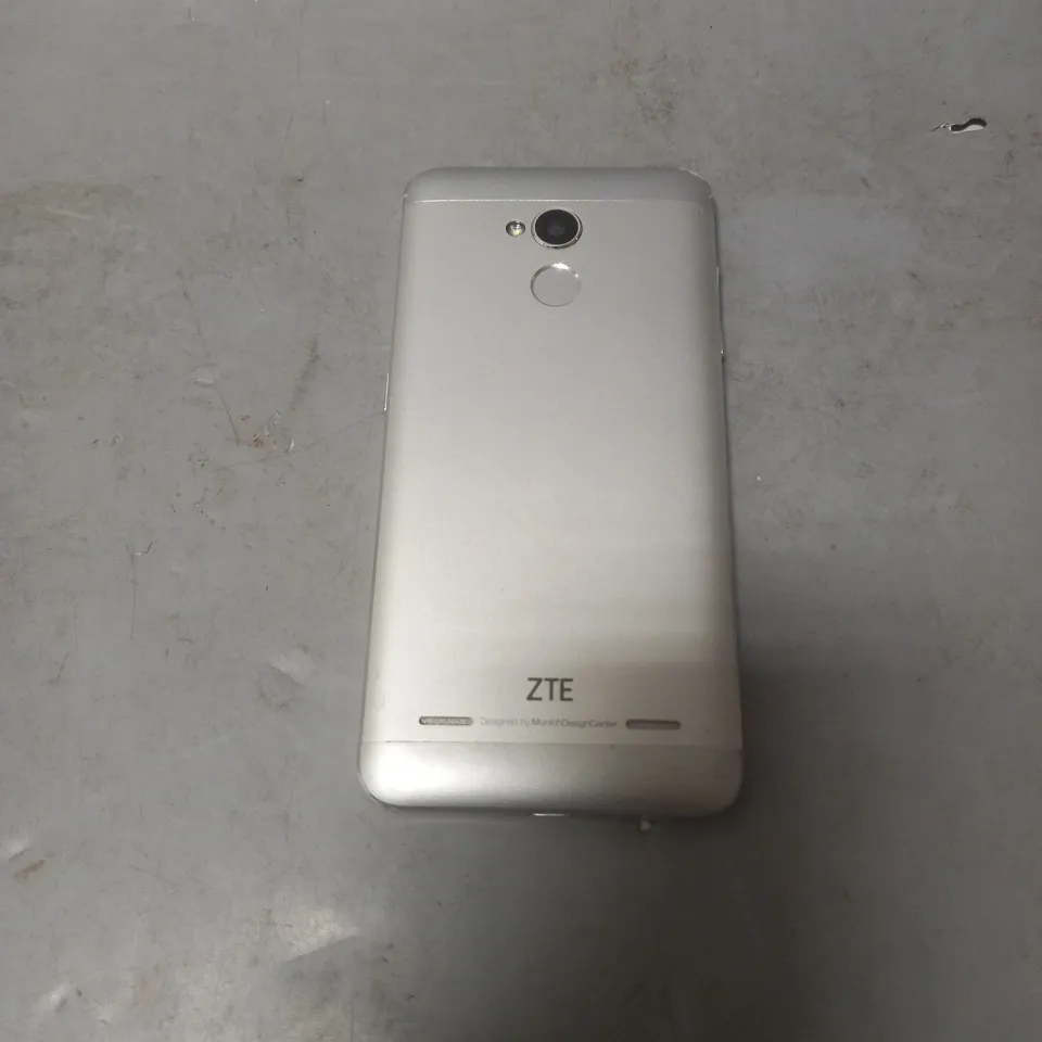 ZTE SMARTPHONE IN SILVER